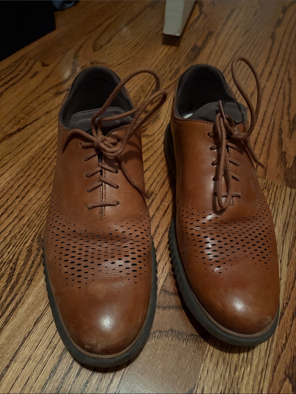 Men's Perforated Brown Leather Lace-Up Dress Shoes Cole Haan